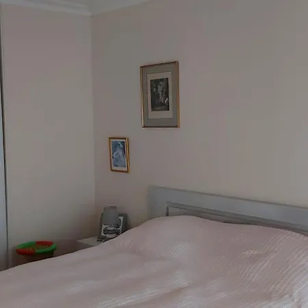 Apartment Escoublac T2 Pour 4 Personnes 1 Pour 2 Adultes 1 Pour 2 Enfants Jusqu'a 18 Ans A 150 M De L'ocean Grand Garage Inclus La Baule-Escoublac